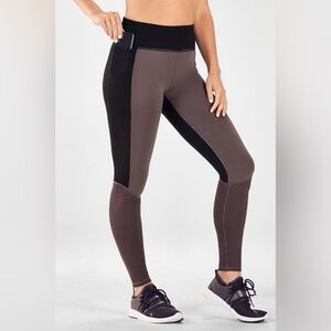 Fabletics Mid-Rise PowerHold® Pocket Legging in Shadow/Black size Medium